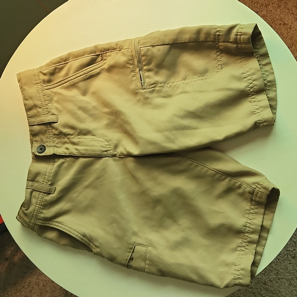Boys size 10 Urban Pipeline Khaki color shorts